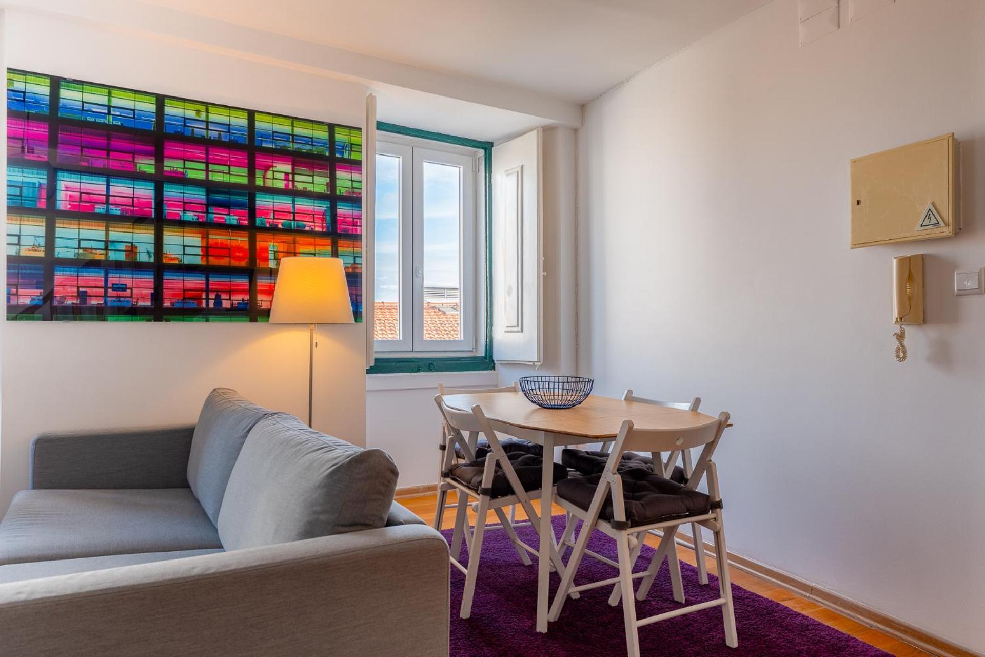 Apartment Contemporary In Historical Chiado